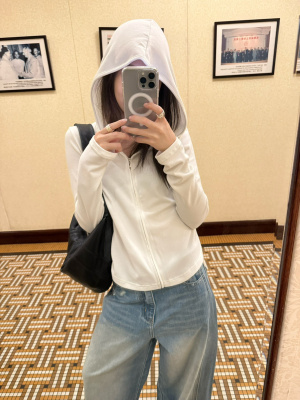 Aube studio 2026秋冬新款韩版连帽拉链外套女