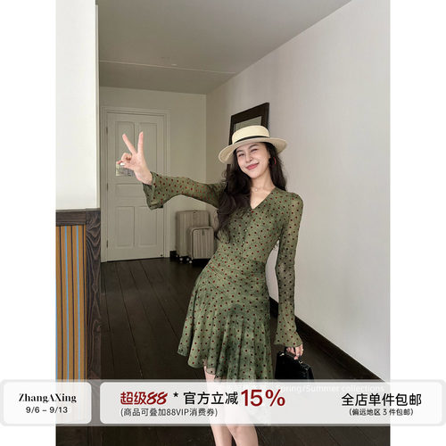 张阿星【港味波点】法式风情网纱弹力波点V领斜裁收腰气质连衣裙