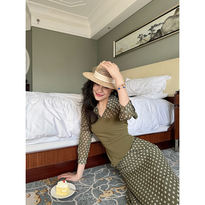 张阿星【先加购 3.1春上新】橄榄绿波点收腰连衣裙W426Q00049