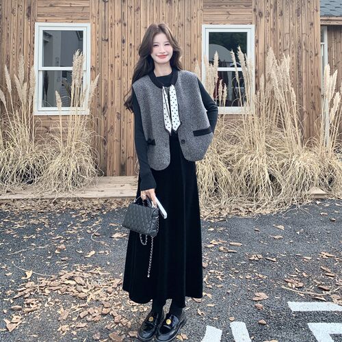 独特灰色马甲两件套女秋季修身穿搭不费力套装性感美式洋气美式小
