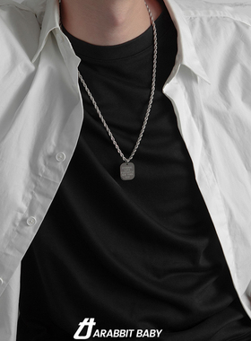 520字母吊坠项链男女潮简约个性嘻哈百搭钛钢不掉色小众配饰链子