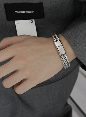 霸气欧美嘻哈钛钢简约小众设计高级感男士磁铁扣手链2022年新款潮