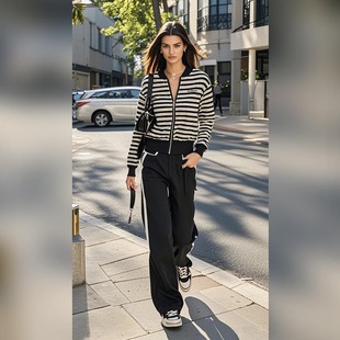 2025年秋 针织衫 SoulSense百搭简约圆领条纹logo款 套头长袖