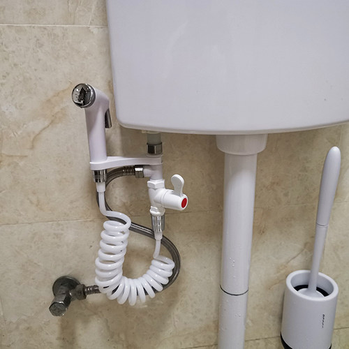 一套厕所水龙头马桶大冲力喷枪