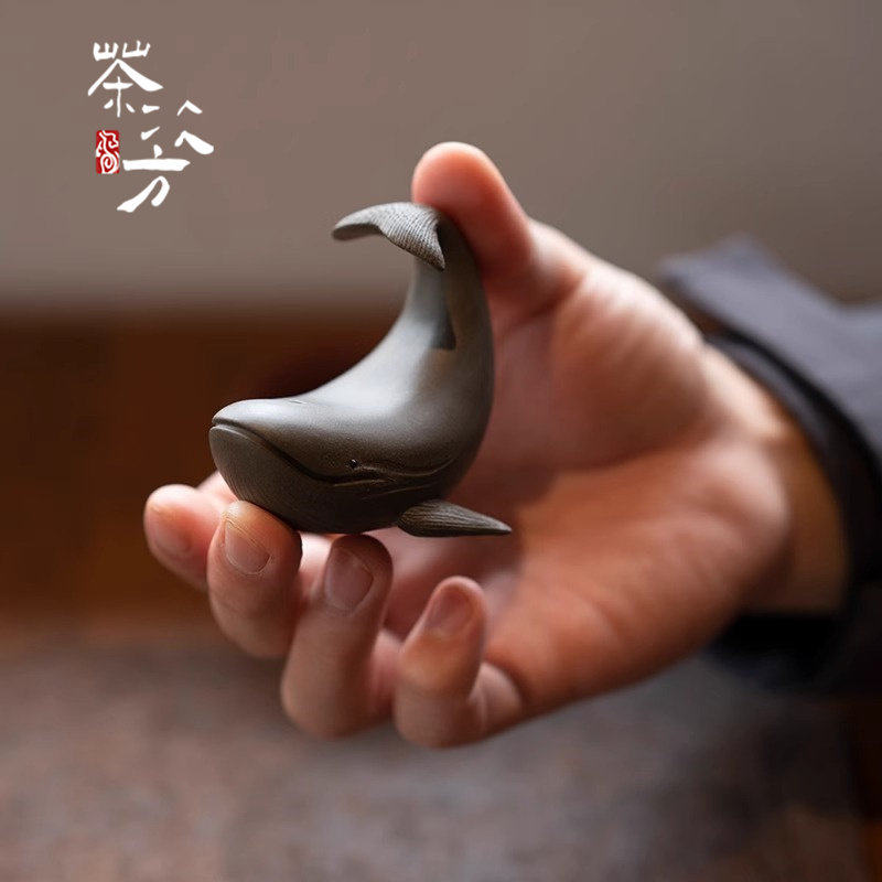 紫砂茶宠鲸鱼喷水盖置雕塑茶宠茶玩摆件精品紫砂可养原创设计礼盒