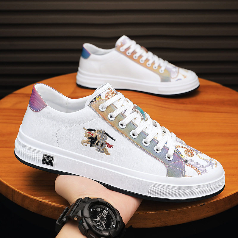 男士新款运动风真皮板鞋青年四季款时尚印花休闲鞋子韩版个性男鞋