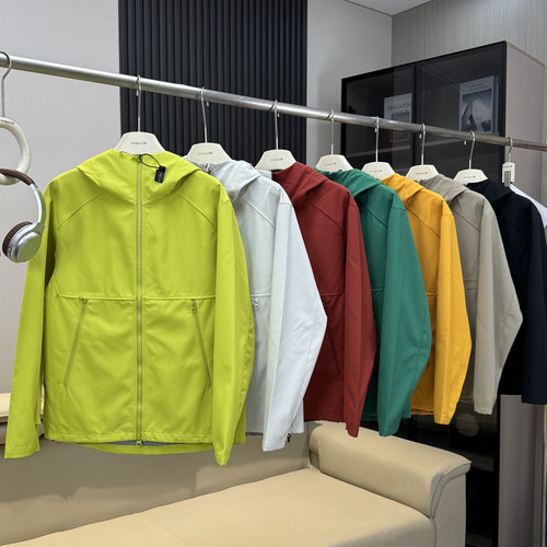 秋天第一款户外牛货！户外山系情侣耐磨防风防水软壳冲锋衣外套