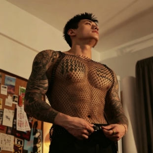 闪钻性感男士T恤半截背心上衣透明透视百搭渔网夜店表演网格黑色