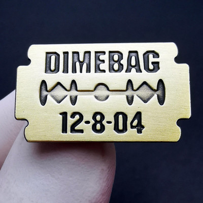 Dimebag Darrell刀片胸针重金属乐队摇滚音乐别针胸章金属合金徽