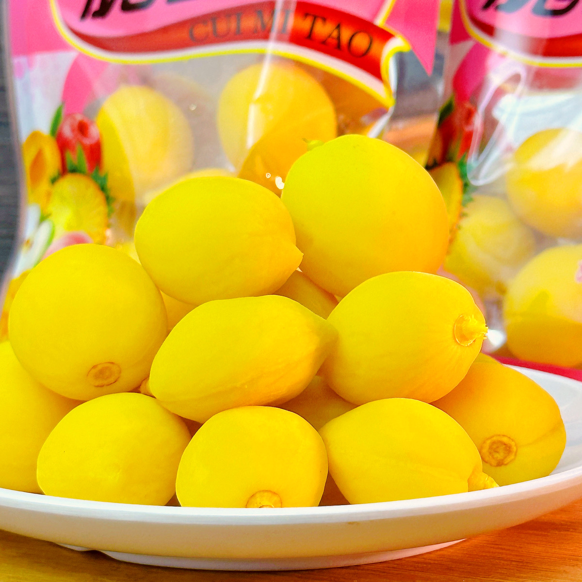 锁喉桃零食小桃子童年怀旧蜜桃