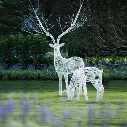 不锈钢编制镂空鹿雕塑钢丝字母发光梅花鹿摆件售楼部园林景观定制