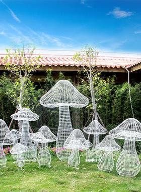 户外不锈钢镂空蘑菇雕塑公园林售楼草坪铁艺发光植物景观装饰摆件