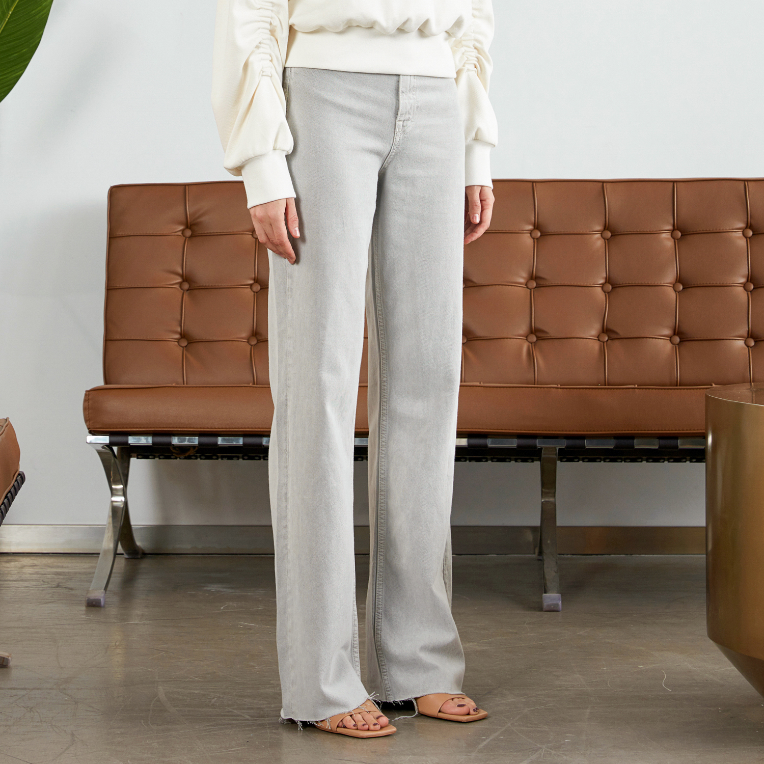 VENSSTNOR维斯提诺 21春轻奢潮牌纯色时尚简约百搭女士牛仔裤长裤