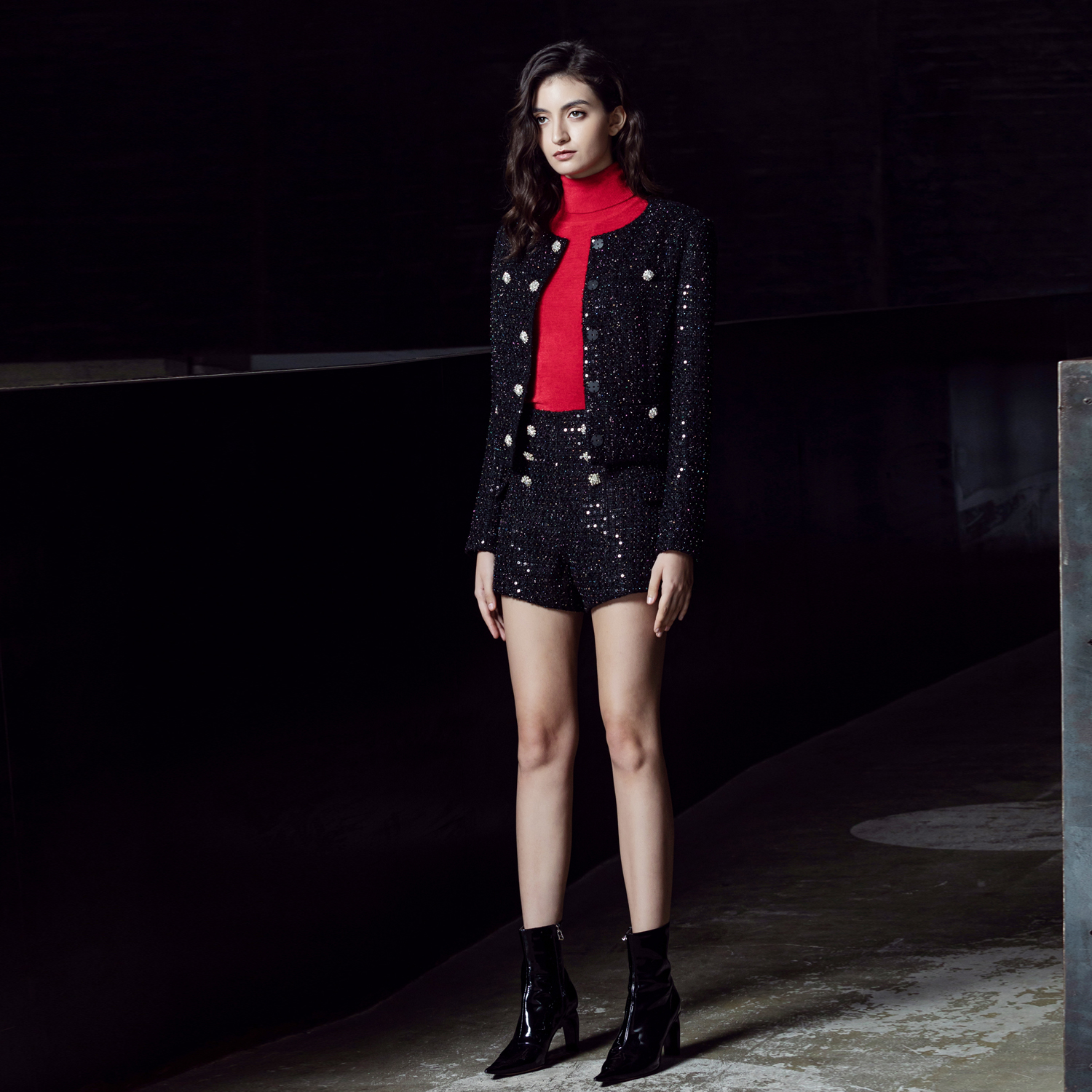 VENSSTNOR/维斯提诺 20秋季新款高腰修身显瘦百搭亮片钉珠短裤女