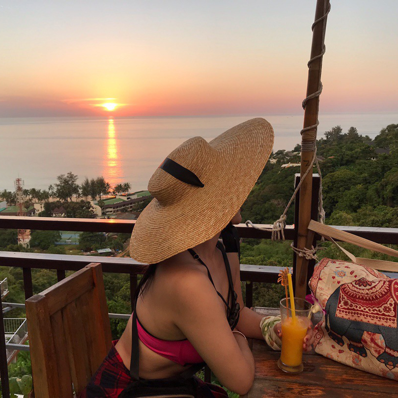 麦秆大帽檐绑带浅顶草帽女