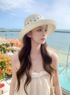 卷边草帽女夏天海边出游