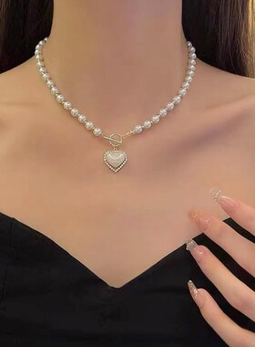 秋冬新款潮珍珠颈链项链女轻奢小众设计感爱心锁骨链高级感毛衣链