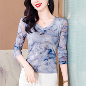 新款 T恤洋气小衫 V领印花打底衫 网纱上衣气质显瘦长袖 潮 女大码 秋季