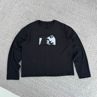 Erole “低俗小说” 肌理软糯坑条 贴布绣印花长袖