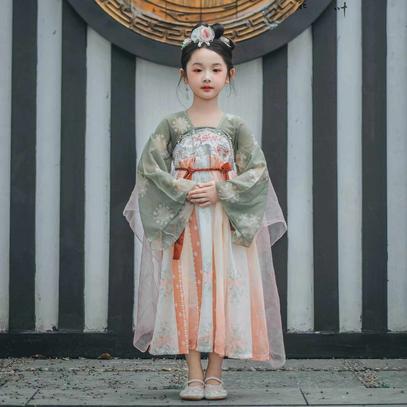 送胸花和珍珠肩带关注减5元