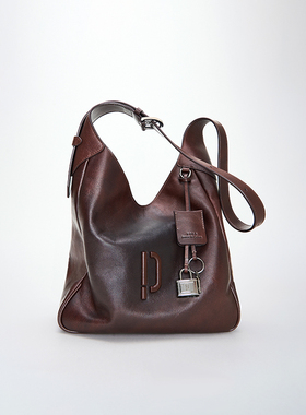 PECO锁头水桶包托特包秋冬新款单肩复古斜挎腋下大容量通勤旅行包