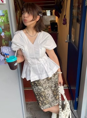 Amorphous Egg 夏季收官 小众设计气球袖收腰车缝线褶皱V领衬衣