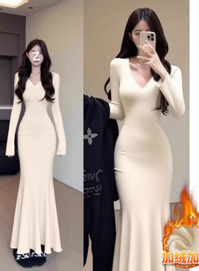 白色针织步步生莲鱼尾连衣裙女秋冬季加绒内搭包臀长款裙子老钱风