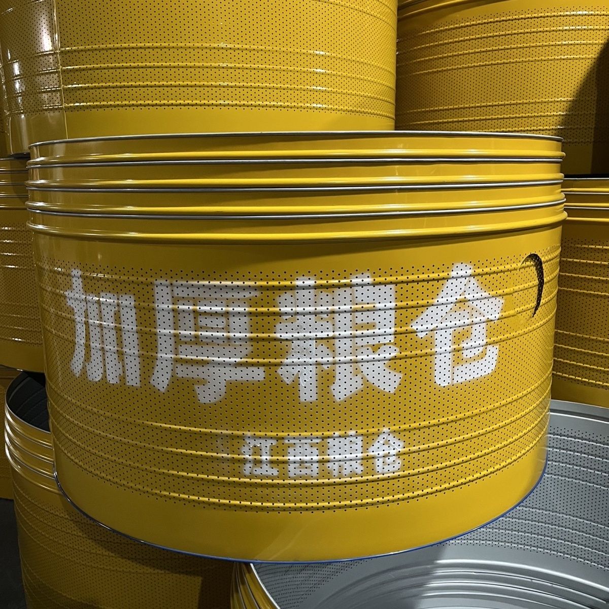 透气带孔通风玉米粮仓谷仓储存粮食玉米稻谷铁皮透气加厚谷仓
