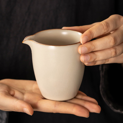 米黄汝窑公道杯匀杯陶瓷家用开片可养茶海公杯功夫茶具配件分茶器 - 封面