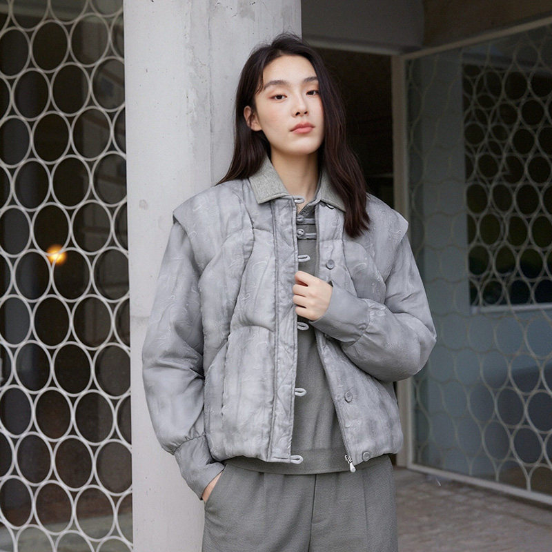 SOMSOM/索玛冬季浅灰色短款翻领简约设计感小个子外套羽绒服