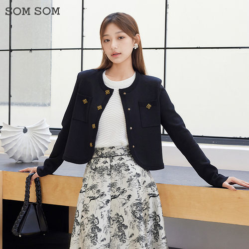 SOMSOM/索玛法式气质小香风圆领长袖金属扣黑色女士短款开衫外套