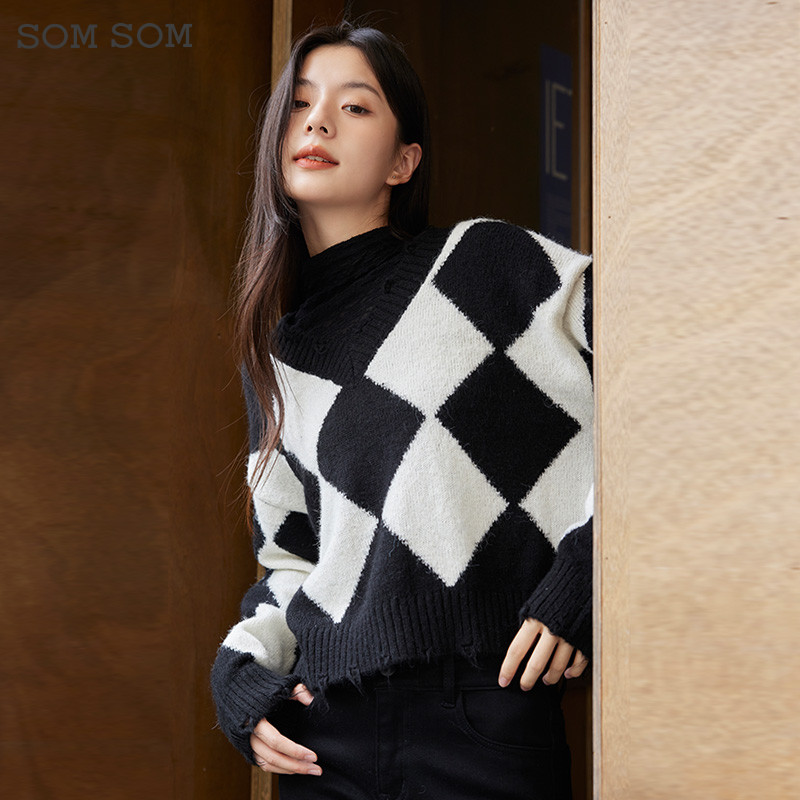 SOMSOM/索玛女装黑白棋盘格绵羊毛针织衫女秋冬菱格V领宽松毛织衫