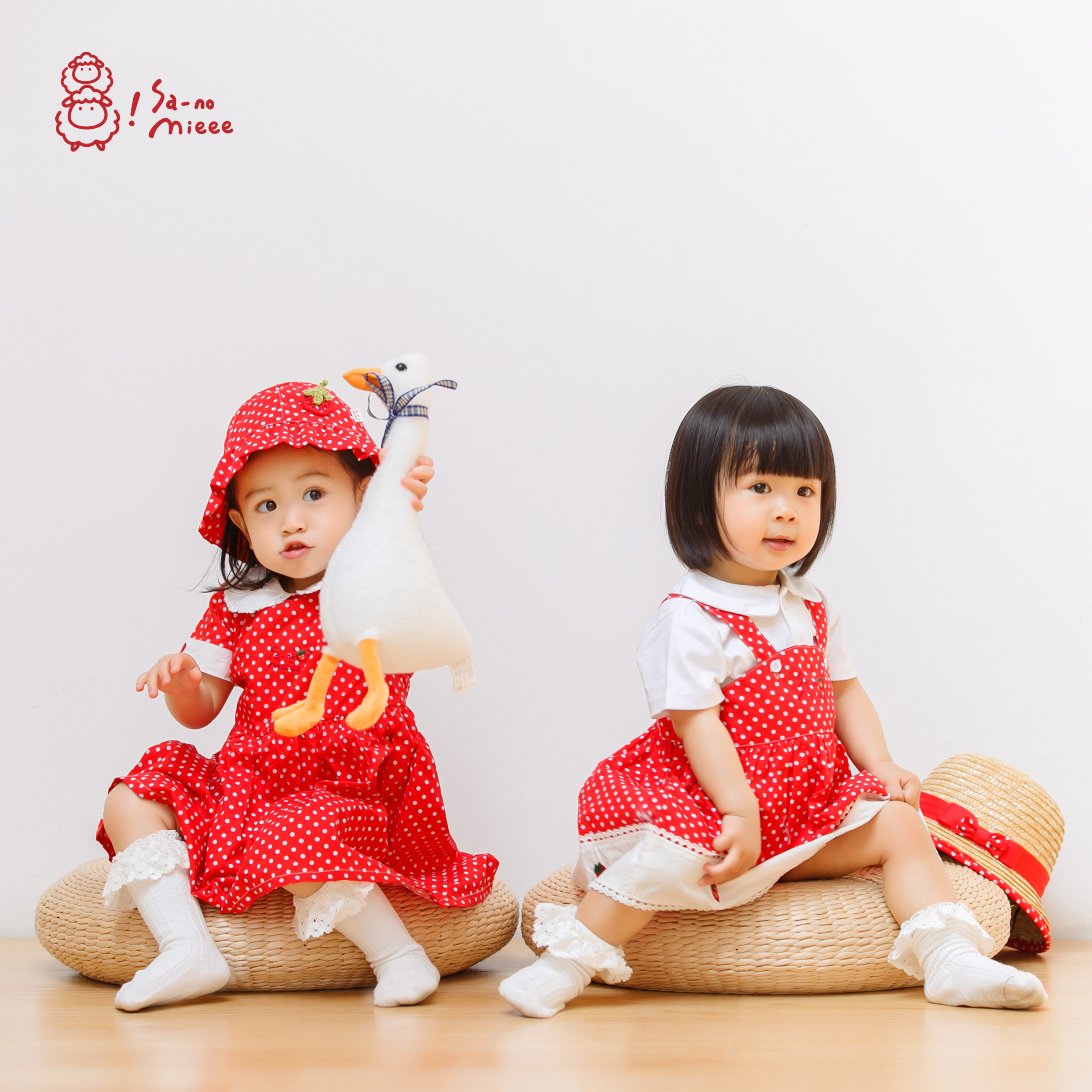 sanomieee波点草莓姐妹连衣裙