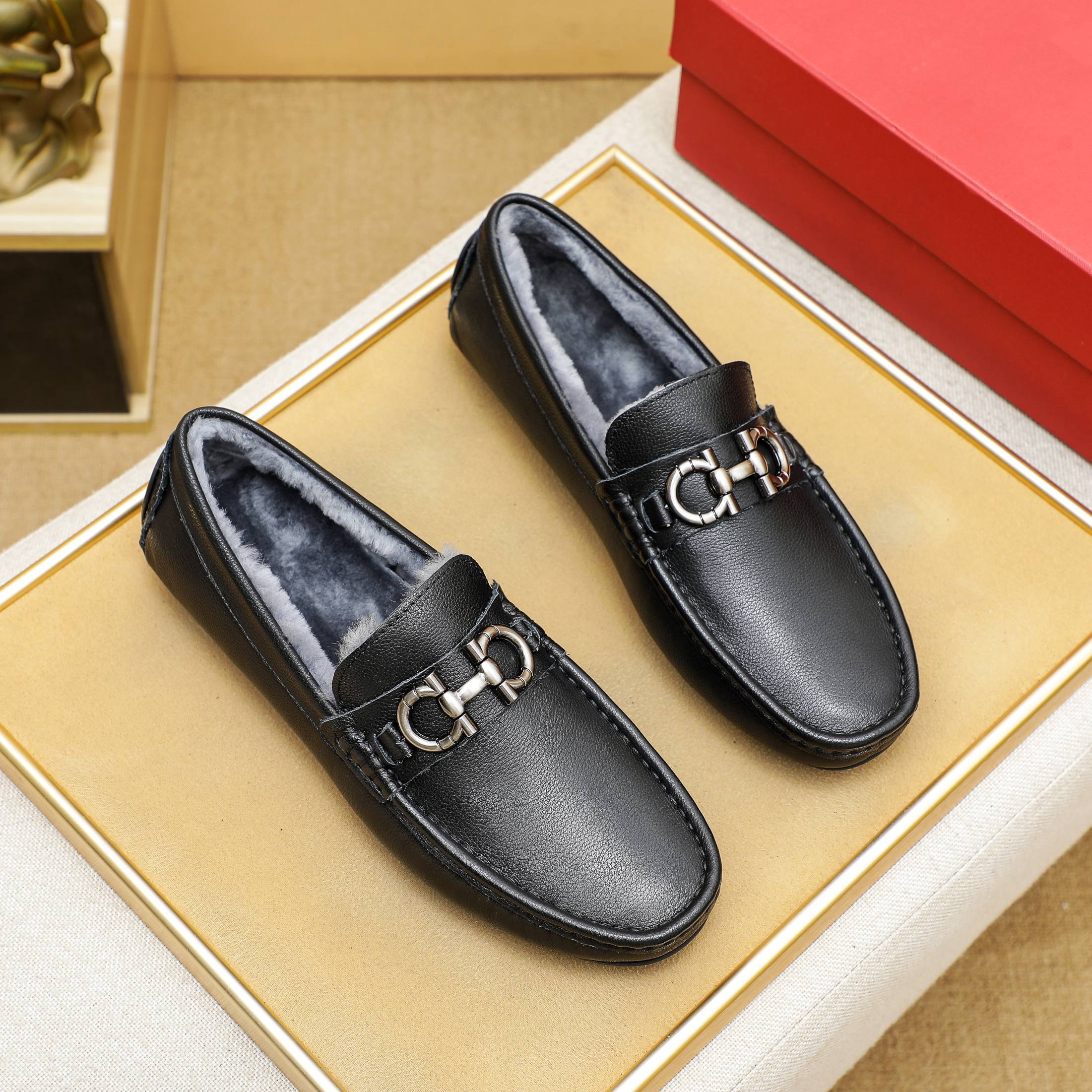 2024欧洲站冬季加绒保暖男士真皮一脚蹬豆豆鞋时尚简约商务男皮鞋