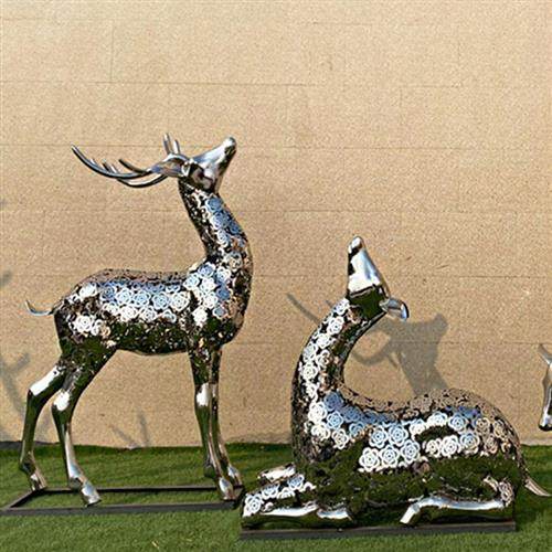 不锈钢鹿雕塑定制镜面镂空鹿几何切面鹿户外景观发光抽象动物摆件