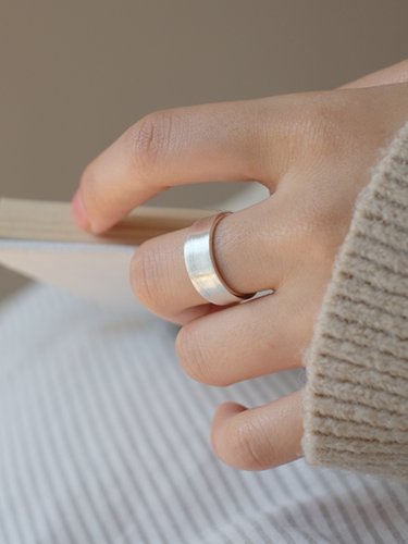 SRRMHYN祇看戒指~拉丝光圈戒指女冷淡风时尚高级感个性开口小众