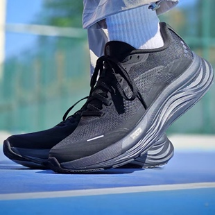 安踏旅步2代PG7缓震跑步鞋男2025冬季新款运动鞋子112525546