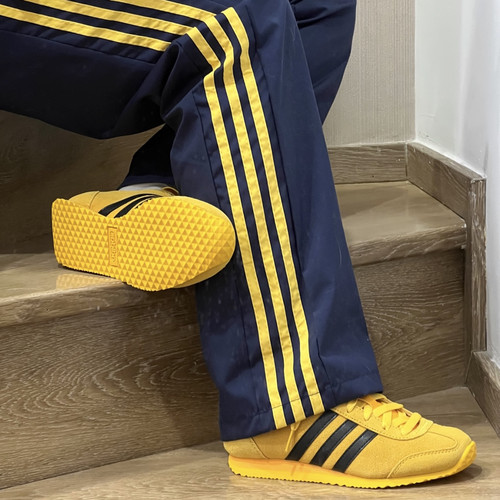 阿迪JOG2.0黄色复古麂皮adidas冬季休闲鞋百搭舒适运动鞋JS1122