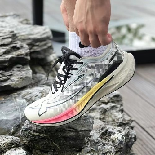 特步两千公里二代丨跑鞋男体测跑步鞋男子训练运动鞋2000公里2代