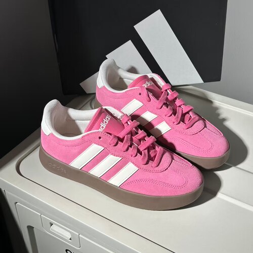 「T头鞋」adidas阿迪达斯女粉彩风休闲板鞋德训鞋 BARREDA JQ4237