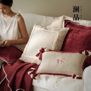 澜品 红色喜庆绣花抱枕客厅沙发靠垫新年靠枕高级腰枕 归马织梦