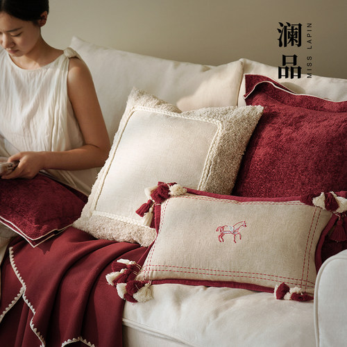 澜品归马织梦红色喜庆绣花抱枕