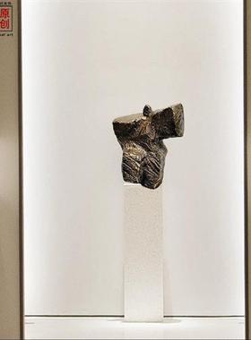 抽象太极人物雕塑摆件家居饰品书房办公室桌面复古陈设树脂工艺品