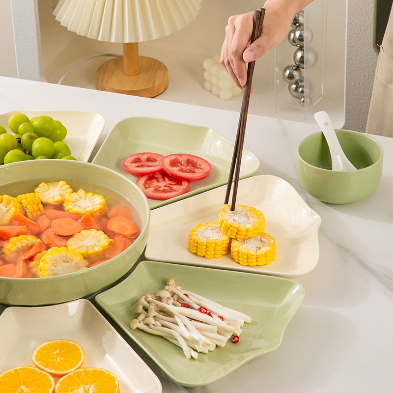 拼盘陶瓷扇形奶油风盘子釉下彩