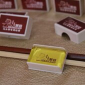 马头琴松香 三个 50元 20元 一个