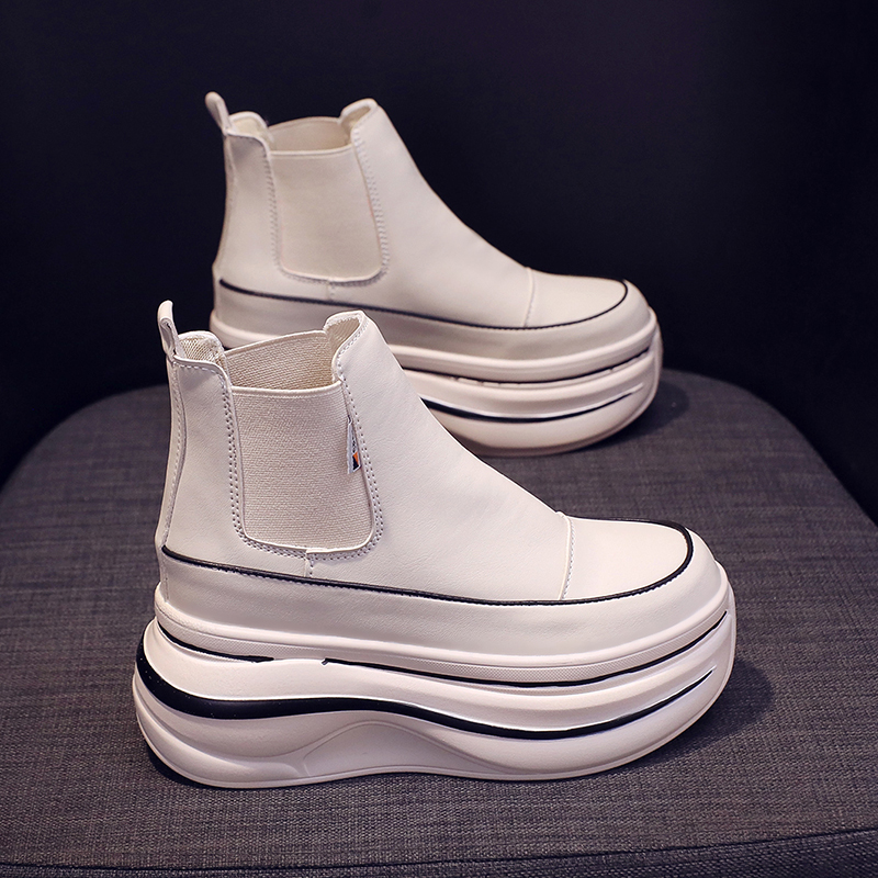 增高马丁靴女春秋新款2023年小个子松糕厚底烟筒靴短靴百搭高筒鞋