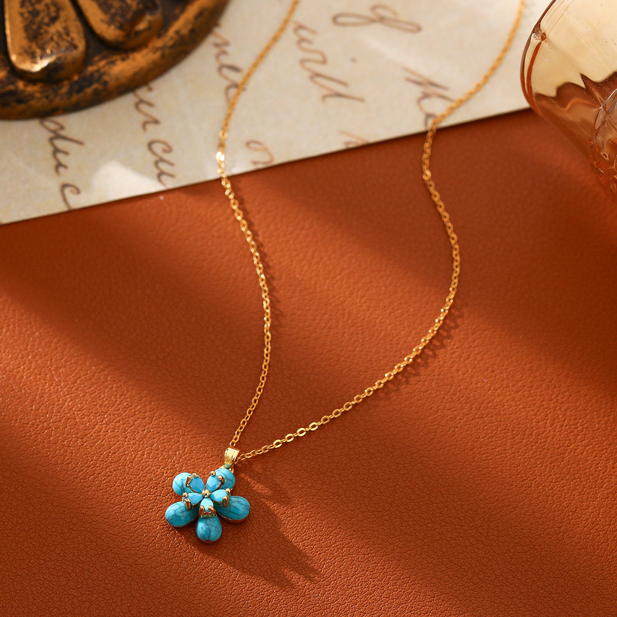 蓝色冰花法式复古高级感精致花瓣项链吊坠时尚百搭锁骨链