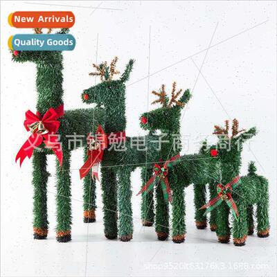 Preparation green Christmas elk Christmas hotel shopping mal