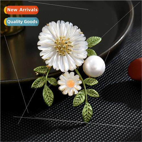 Daisy brooch freshwater new tide female ins pin elegant clot