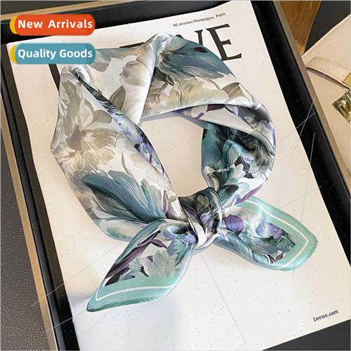 2023 new mulberry silk temperament small square scarf women